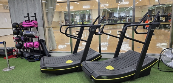 トレーニングマシン