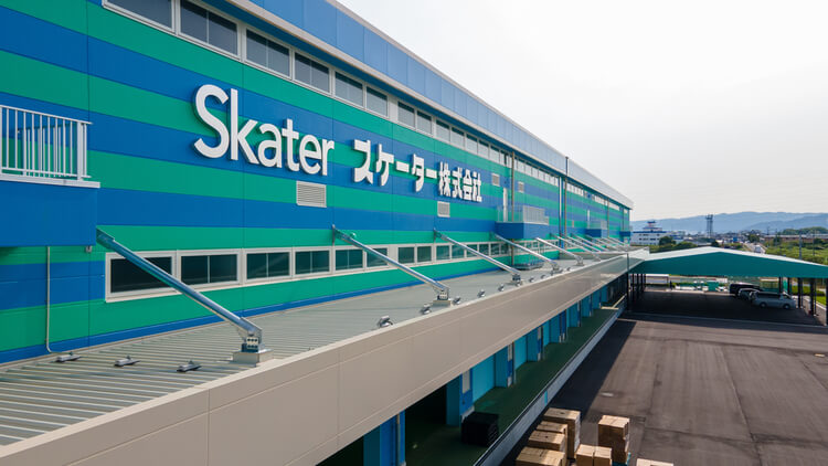 ファブレスメーカーであること、自社物流ネットワークを持つことの強みを生かす